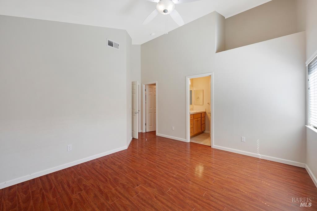 1960 Dogwood Dr
