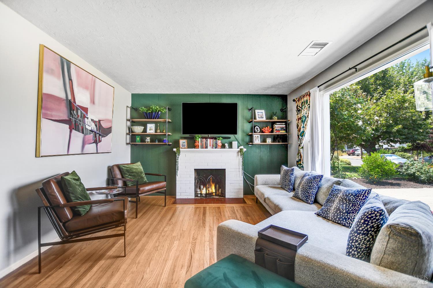 3136 Claremont Dr