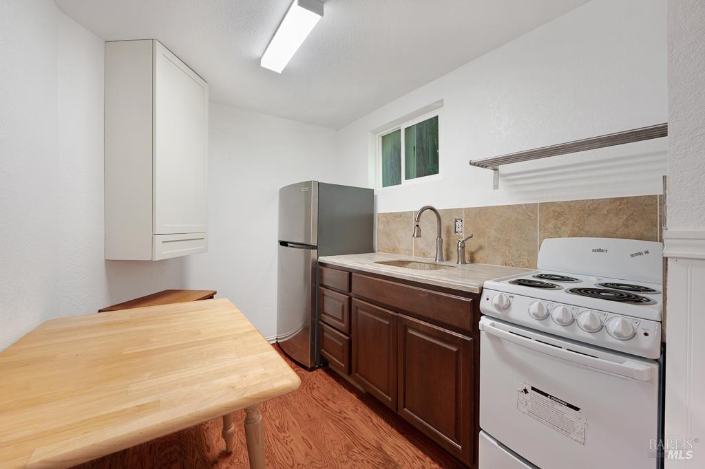 14783-14785 Armstrong Woods Rd