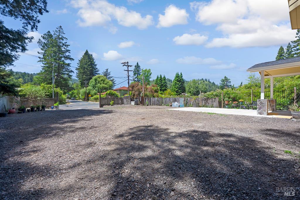 14783-14785 Armstrong Woods Rd