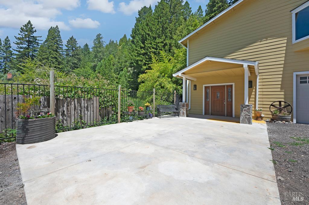 14783-14785 Armstrong Woods Rd