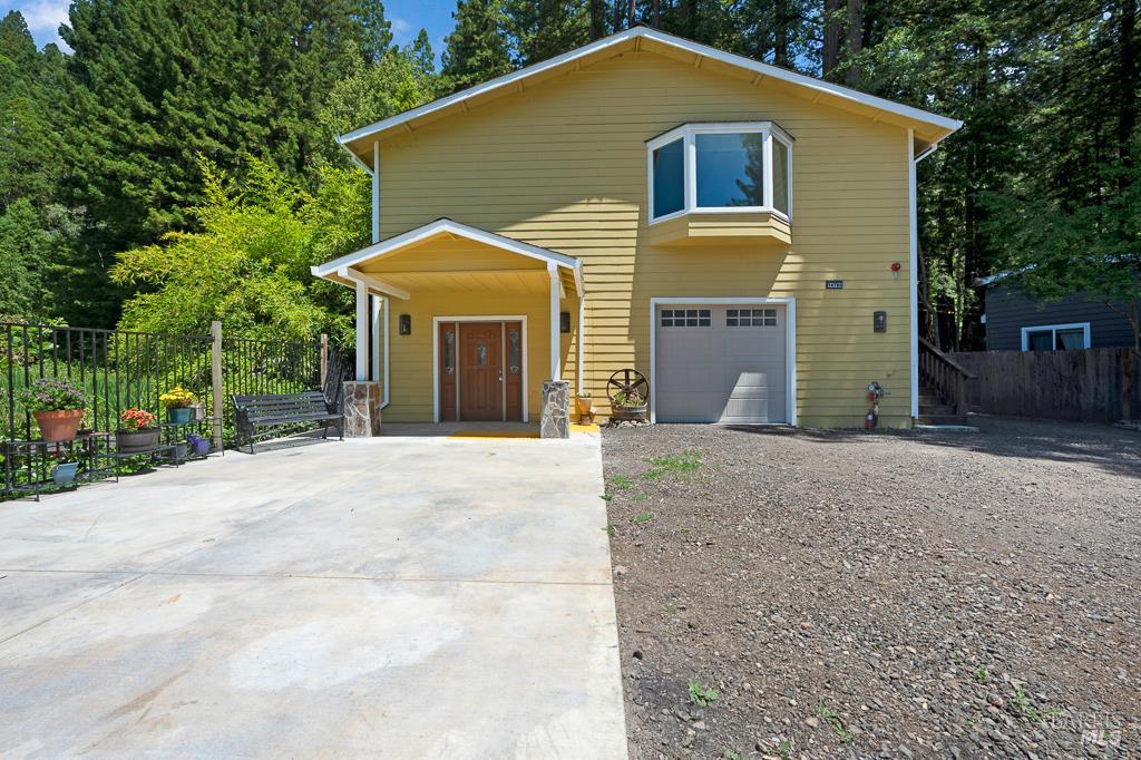 14783-14785 Armstrong Woods Rd