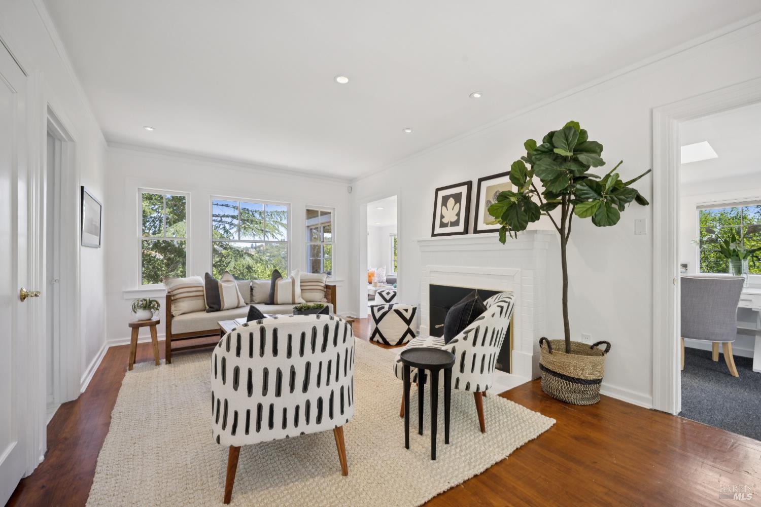 63 Ivy Dr