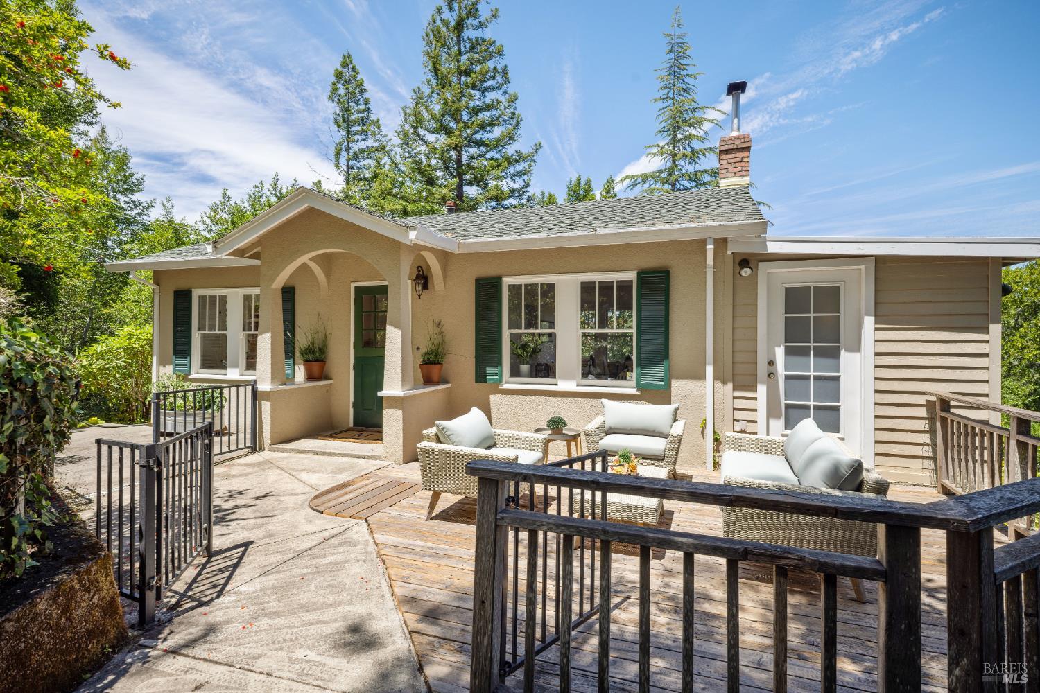 63 Ivy Dr