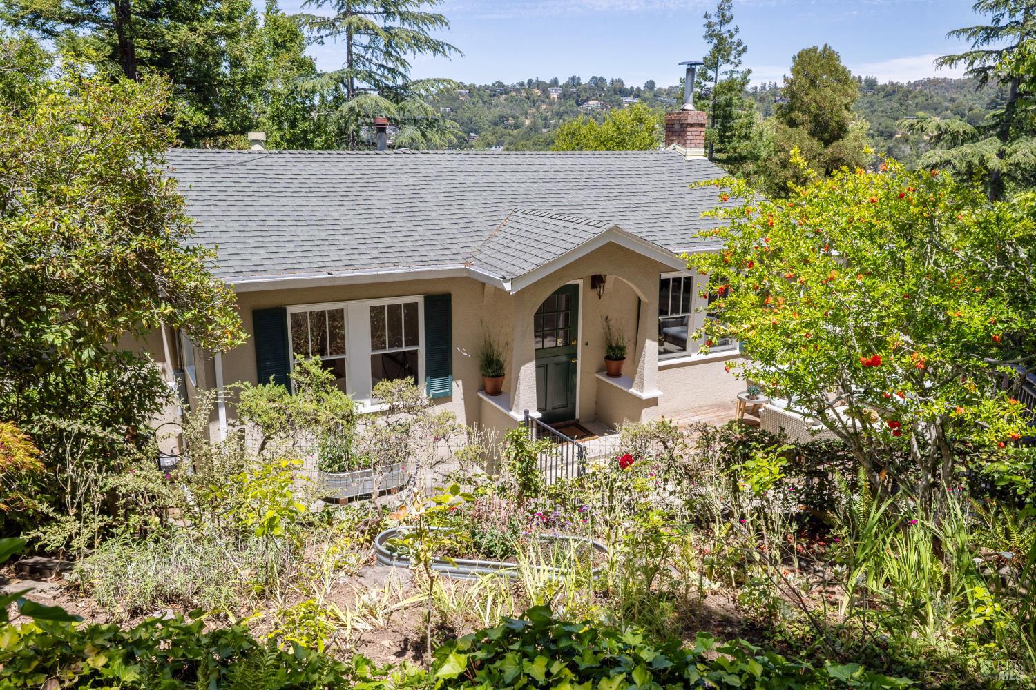 63 Ivy Dr