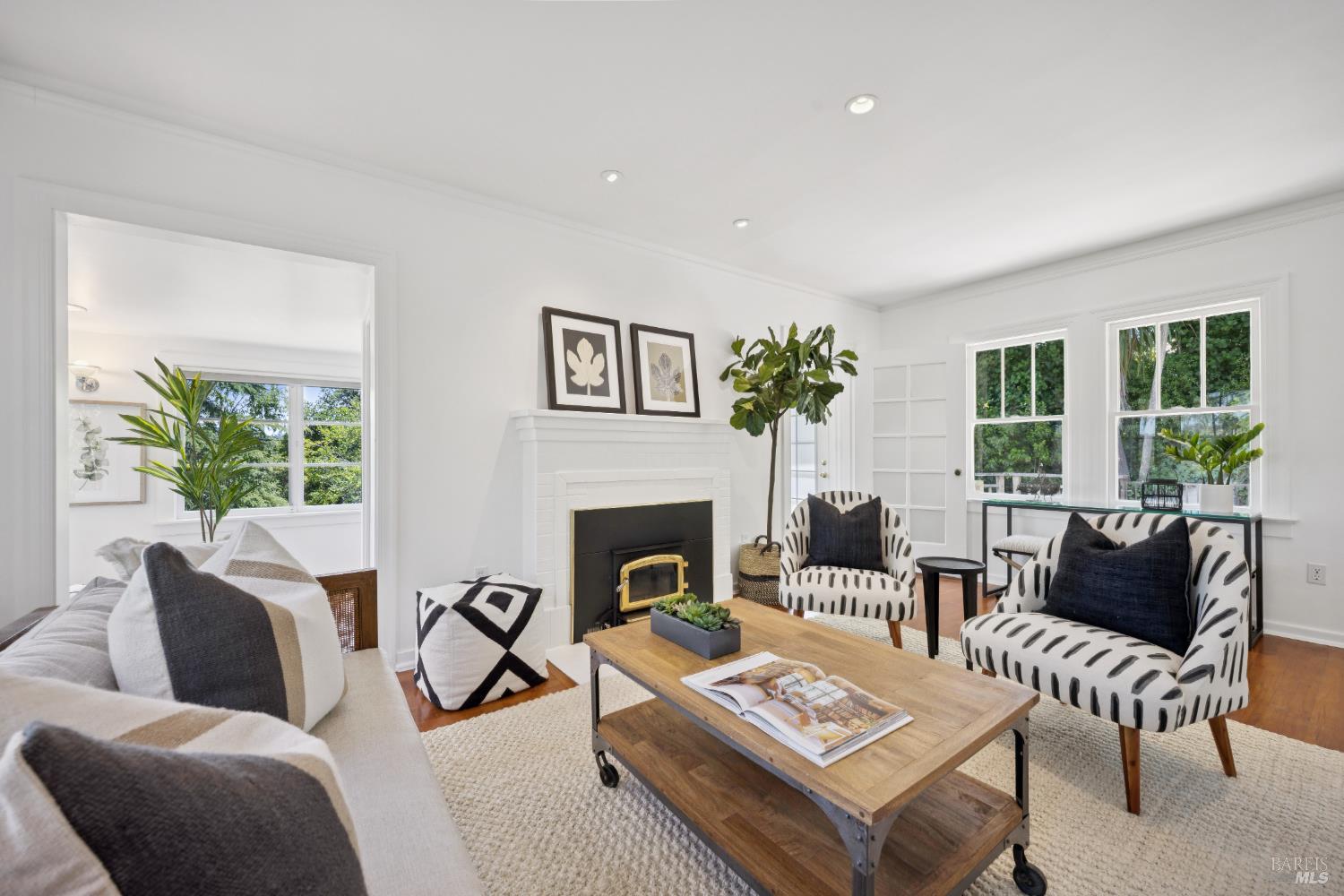 63 Ivy Dr