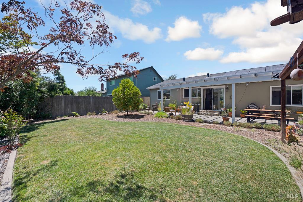 1668 Baywood Dr