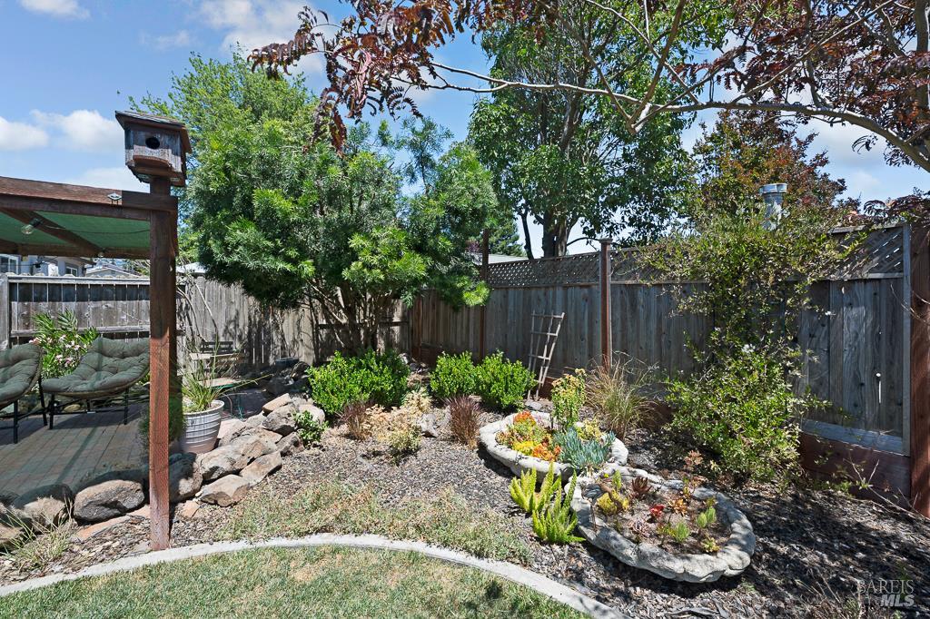 1668 Baywood Dr