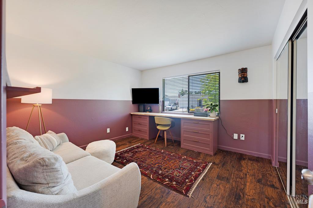 1668 Baywood Dr