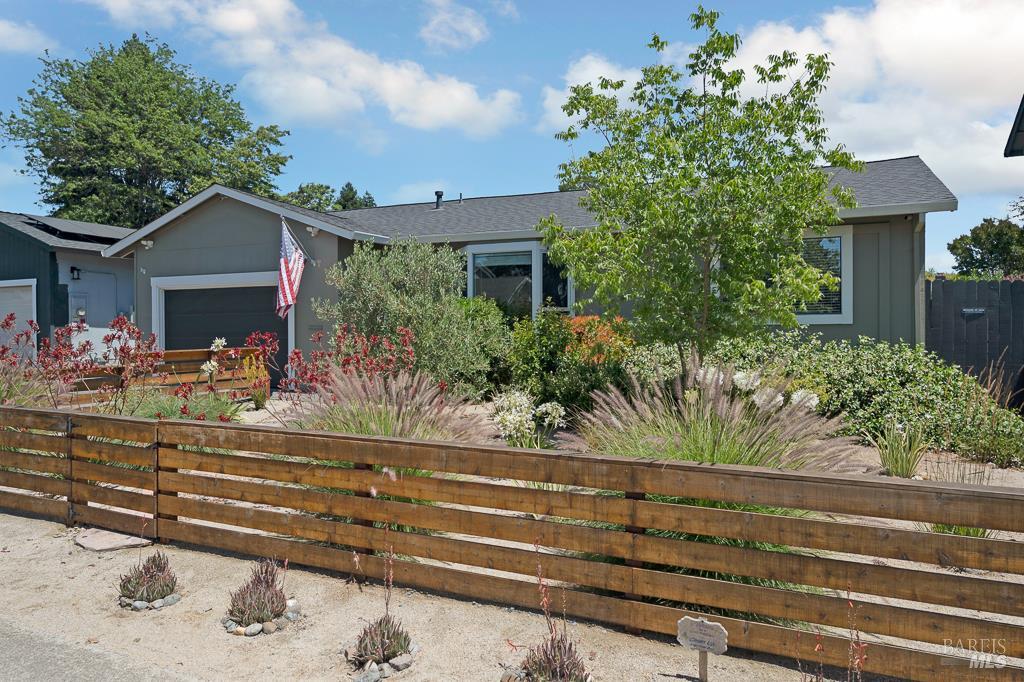 1668 Baywood Dr