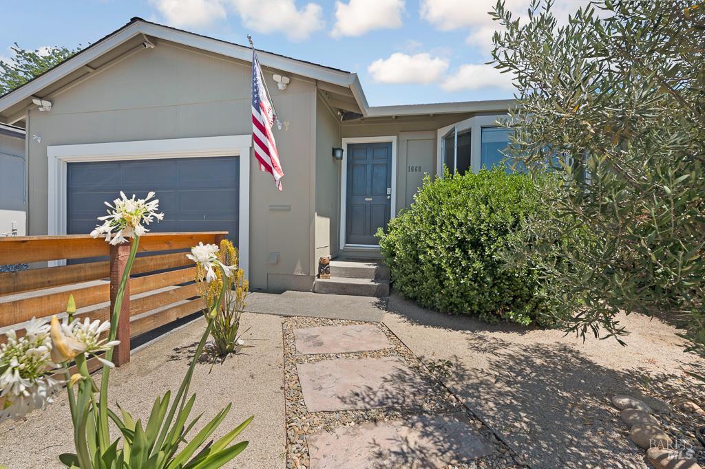 1668 Baywood Dr