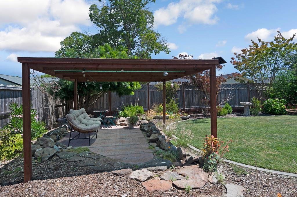 1668 Baywood Dr
