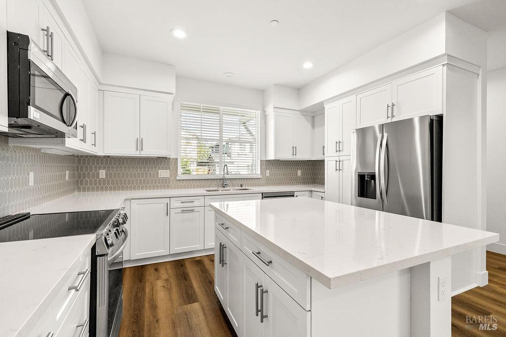 2716 SW Amora Circle