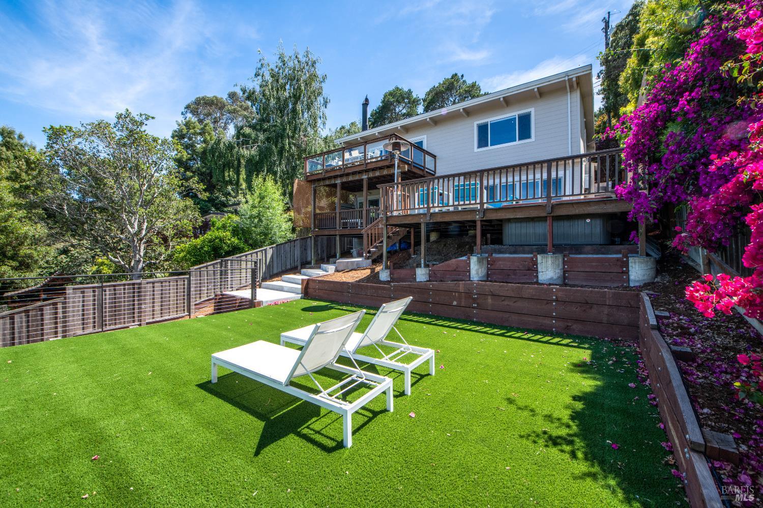 213 California Ave