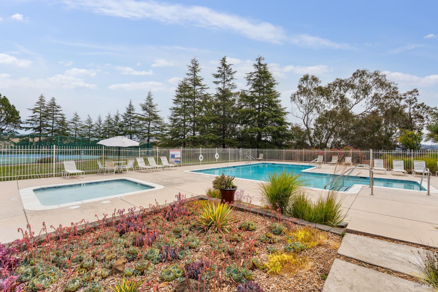 6 Coleridge Dr