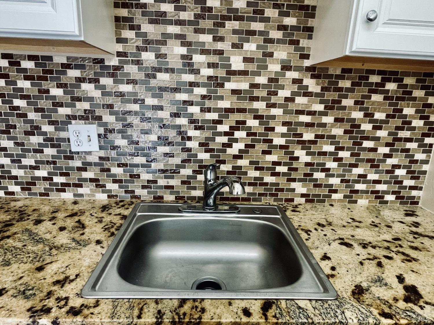 20 Luna Ln #6