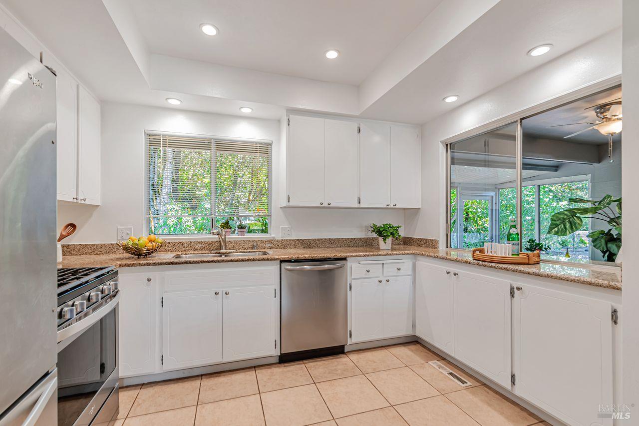 12 Meadowgreen Circle