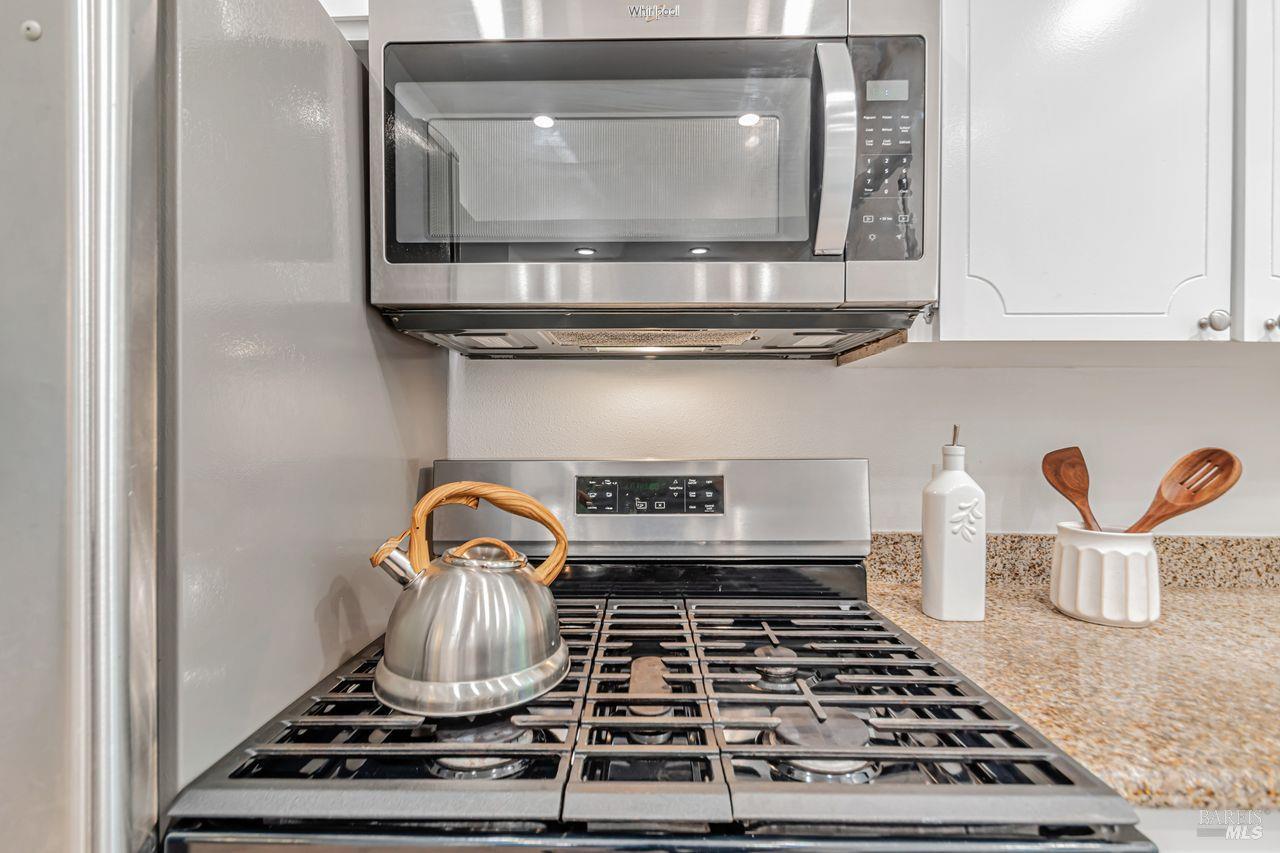 12 Meadowgreen Circle