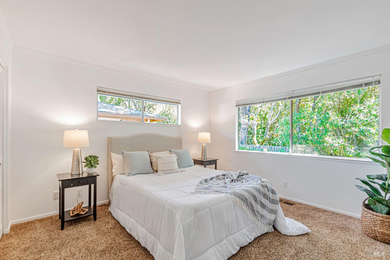 12 Meadowgreen Circle