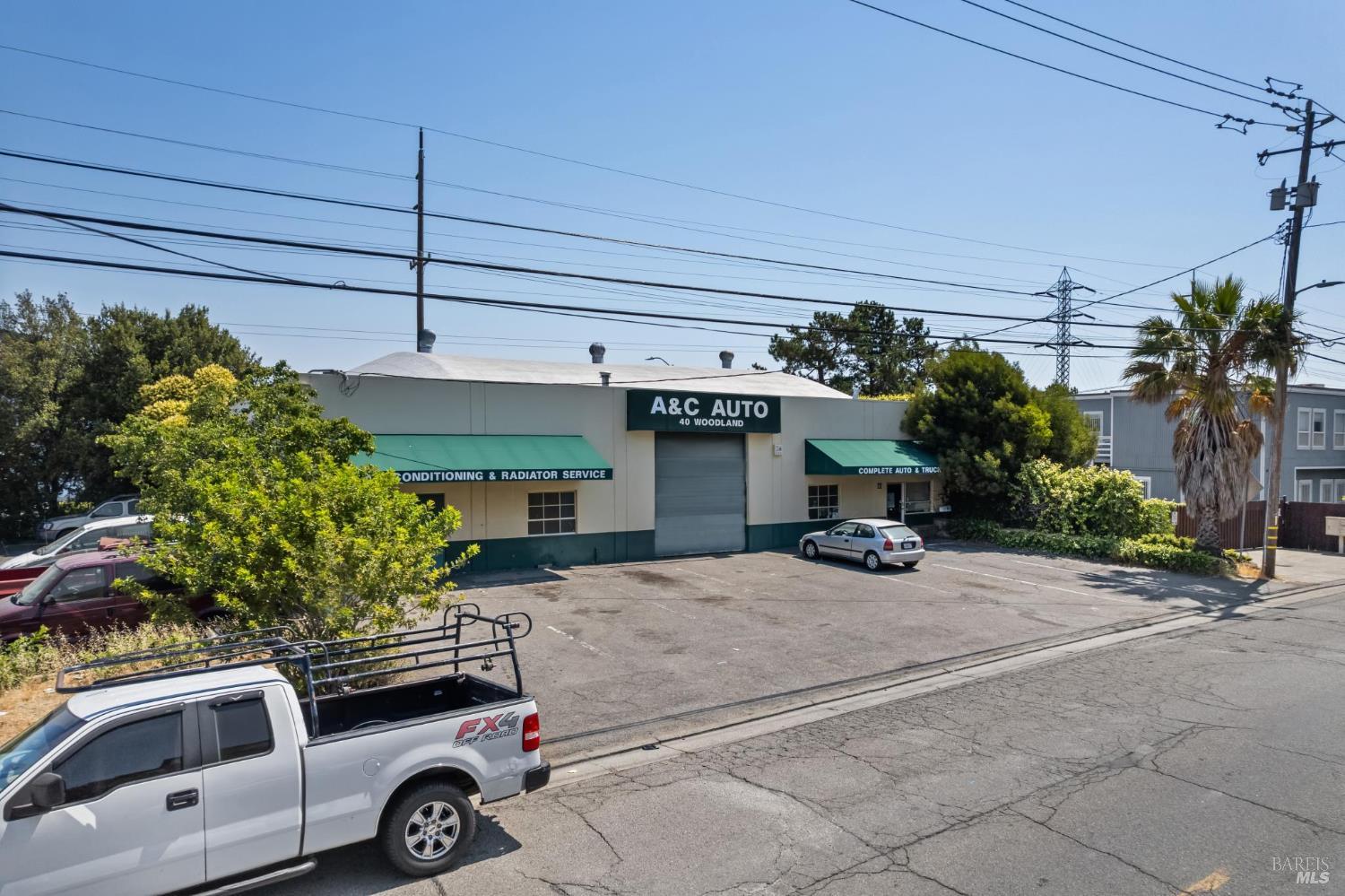 40 Woodland Ave