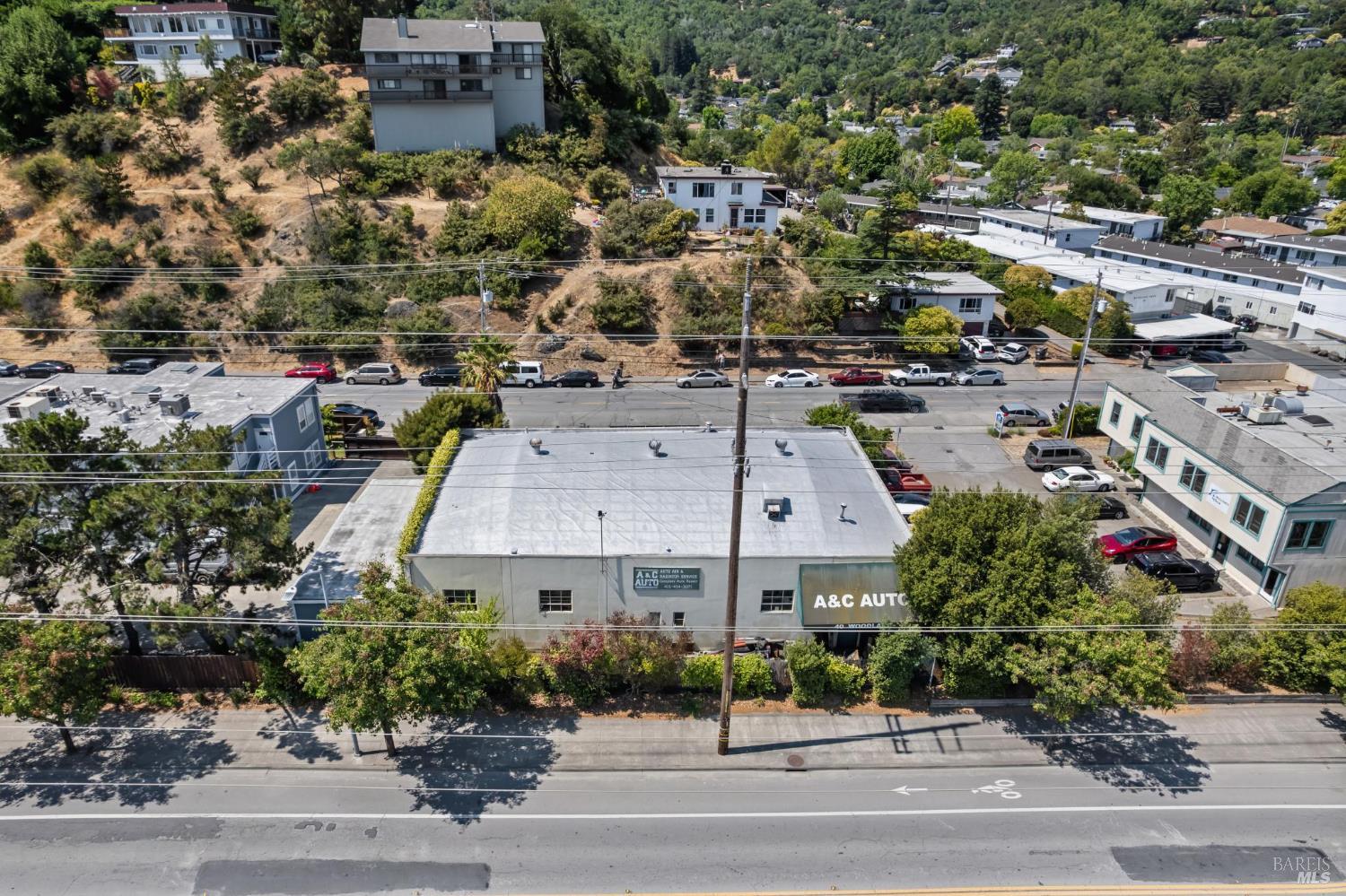 40 Woodland Ave