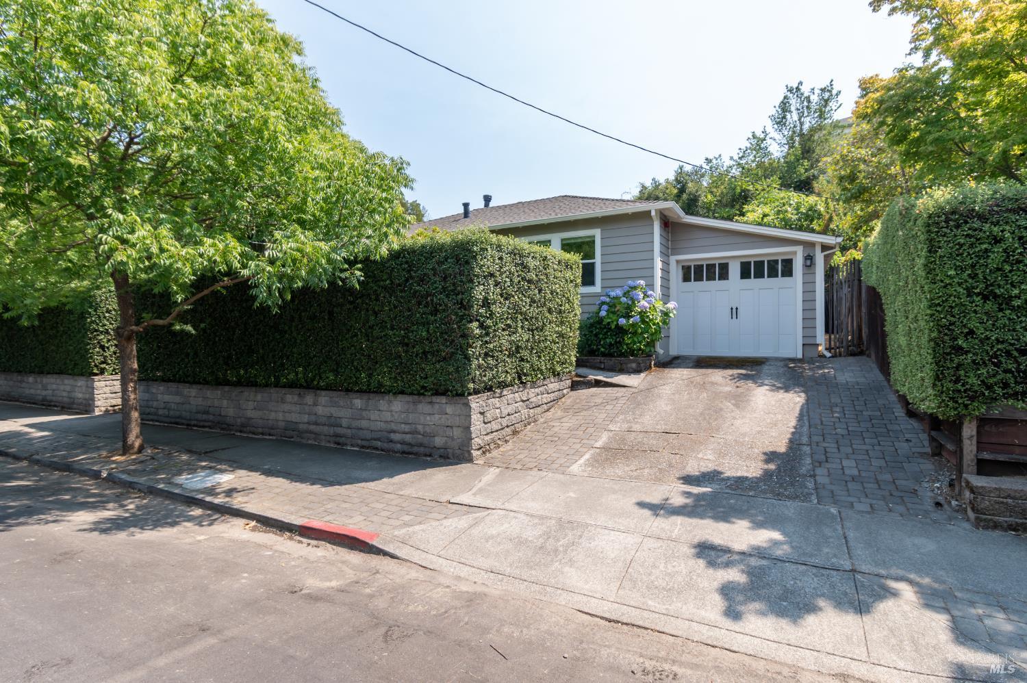 110 Clayton St