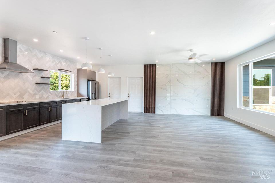 1140 Redbud Dr