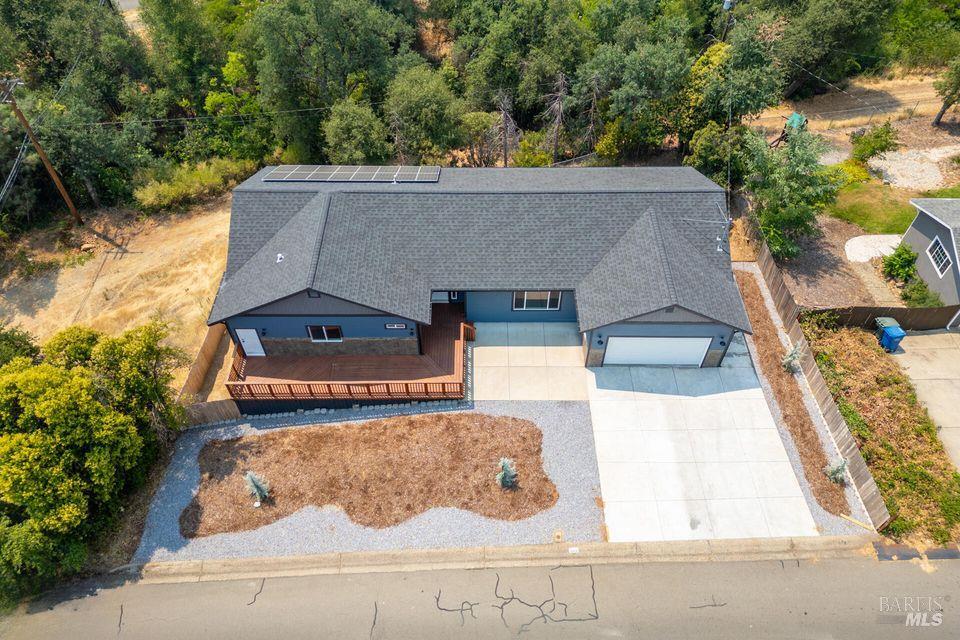 1140 Redbud Dr