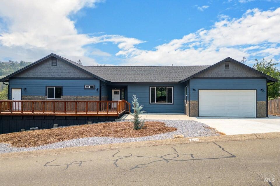 1140 Redbud Dr
