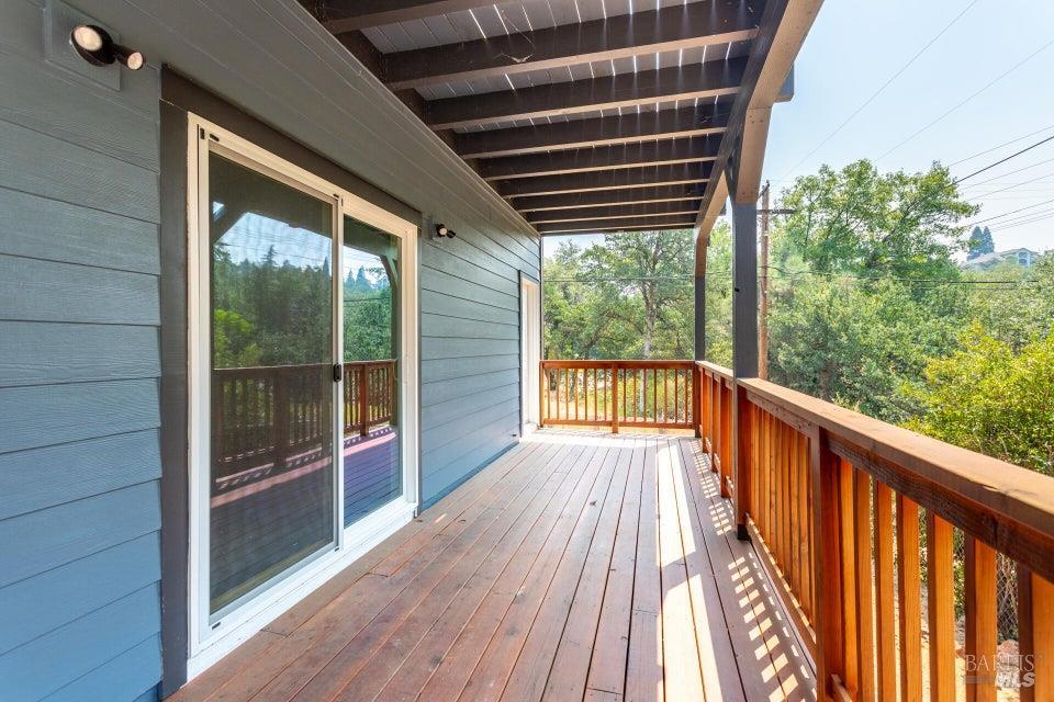 1140 Redbud Dr