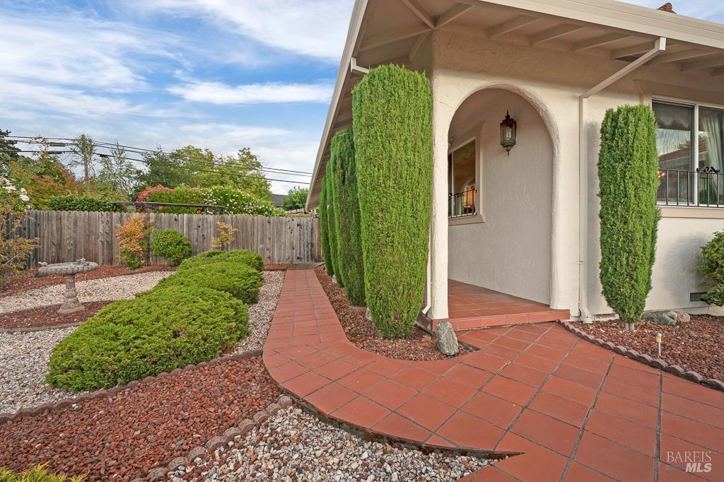 5532 El Encanto Cir