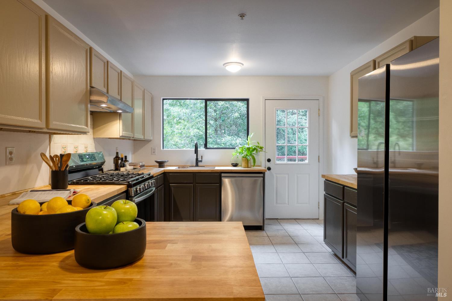 19395 Hidden Valley Rd