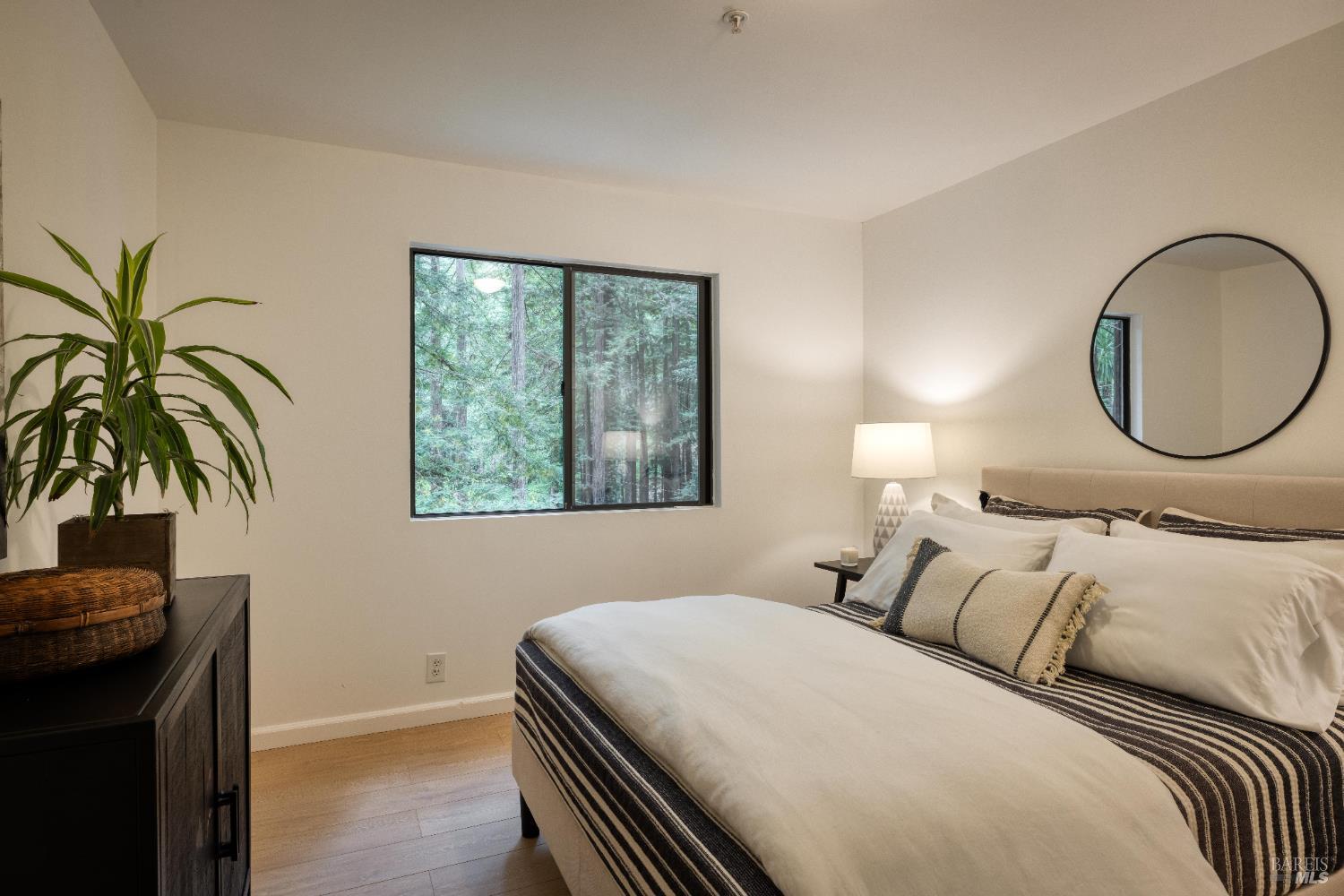 19395 Hidden Valley Rd