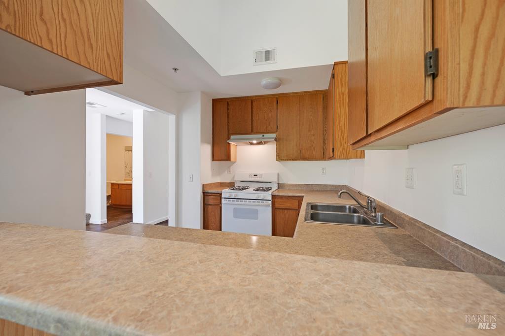 439 Sequoia Ln
