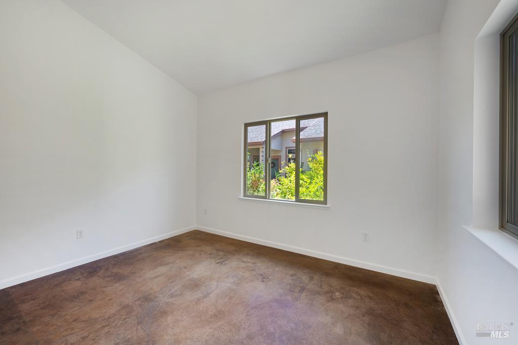 439 Sequoia Ln