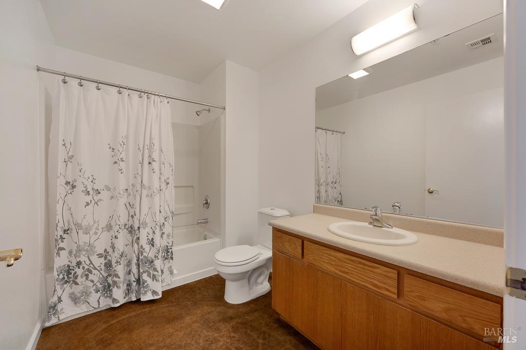 439 Sequoia Ln