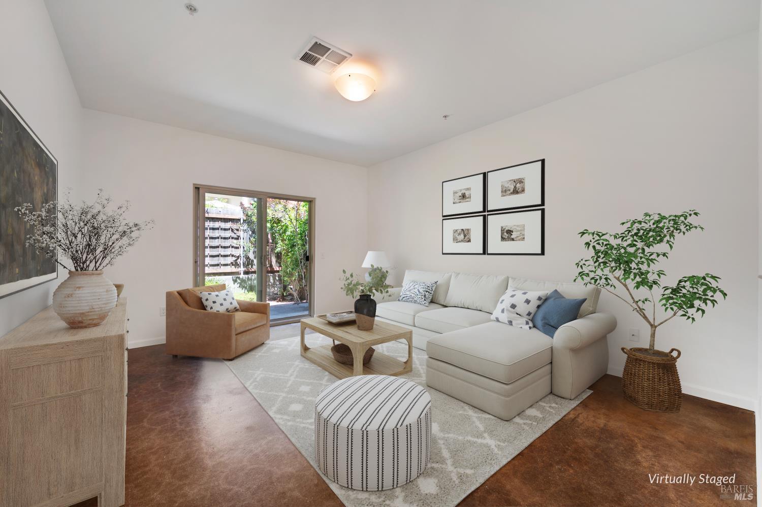 439 Sequoia Ln