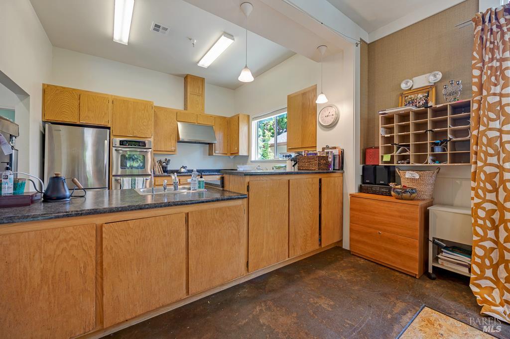 439 Sequoia Ln