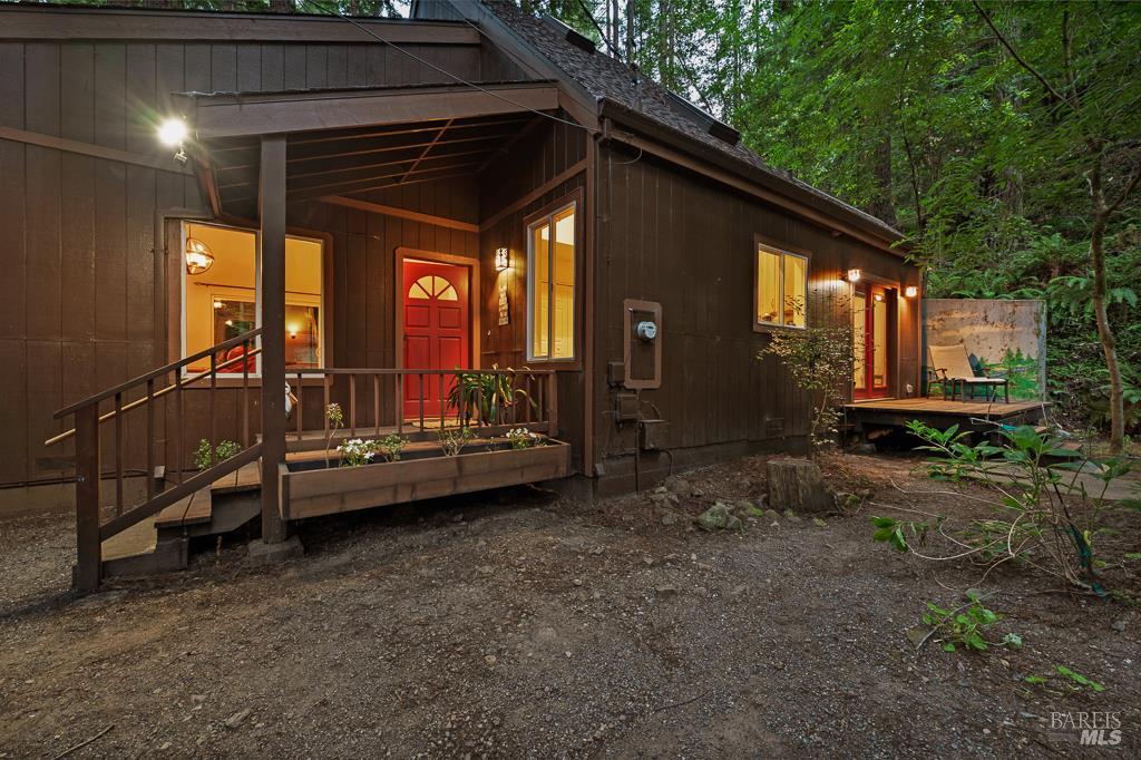 2305 Cazadero Hwy