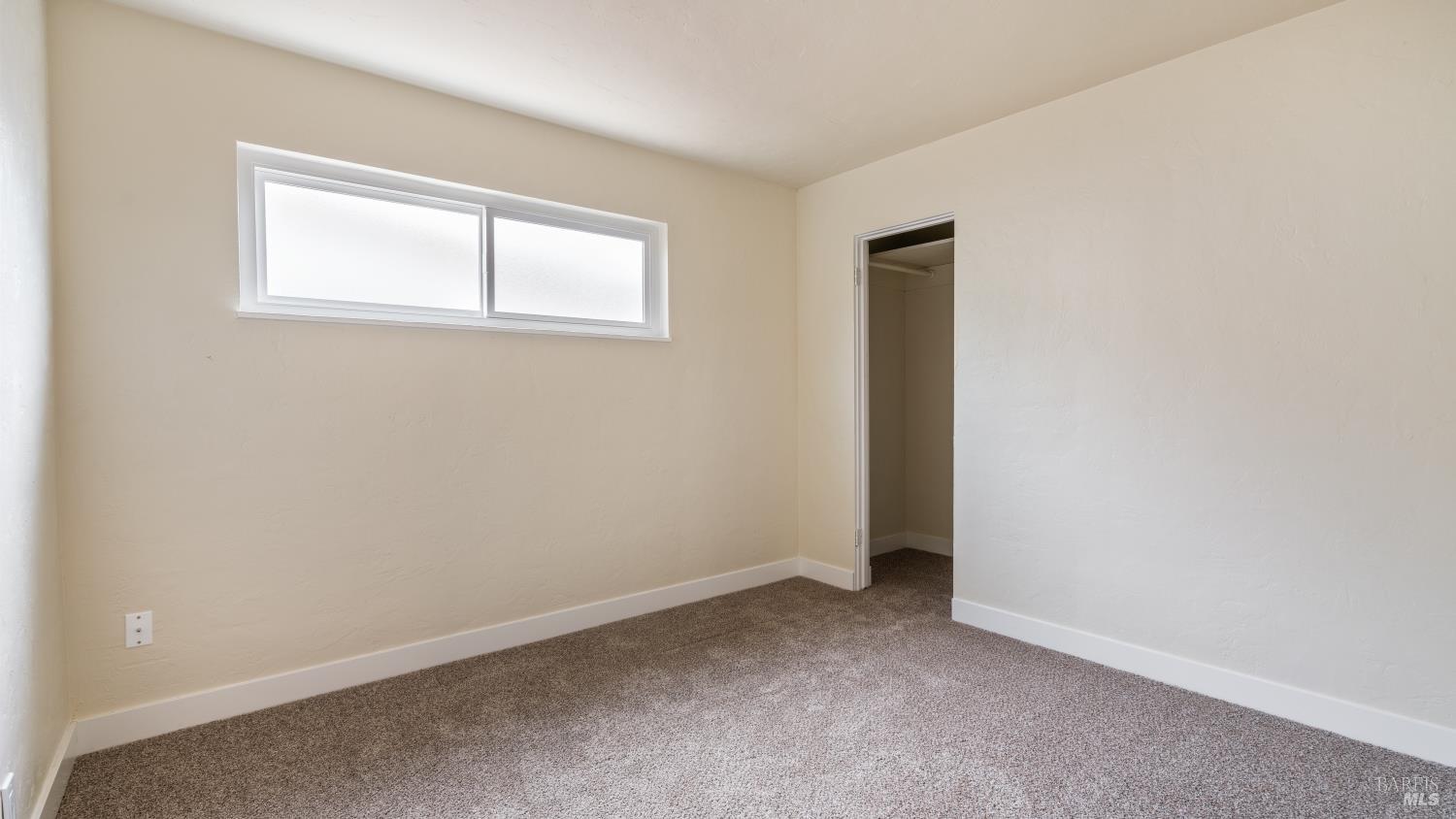 65 Arlington Dr