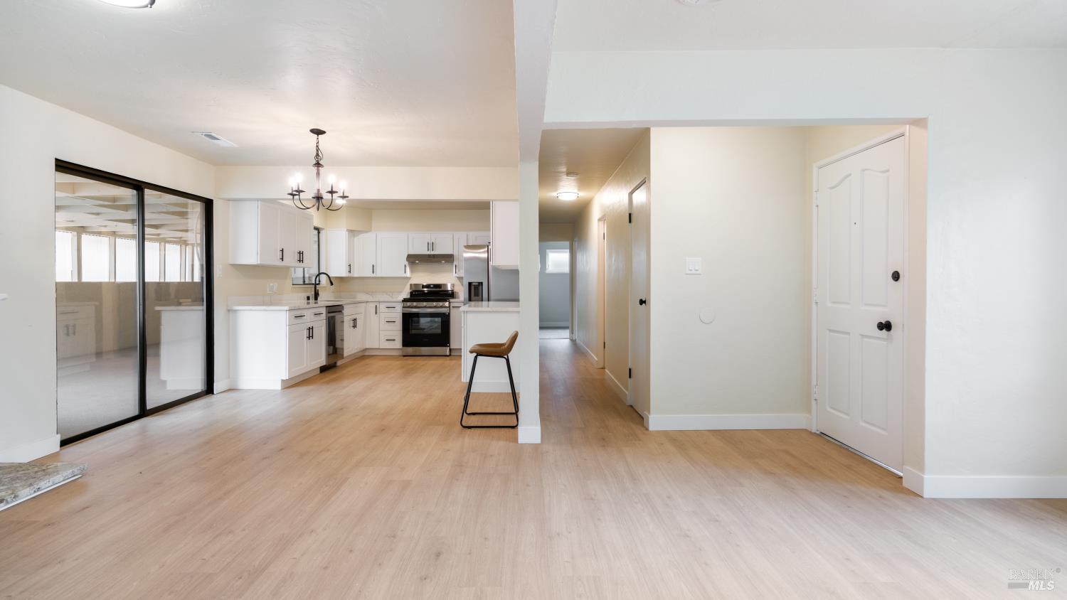 65 Arlington Dr