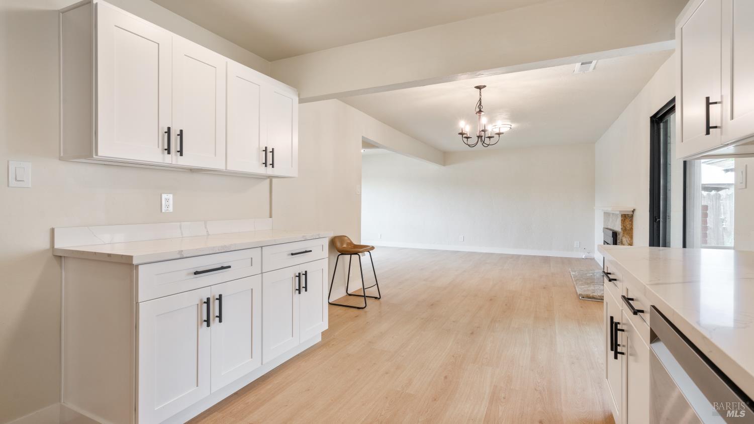 65 Arlington Dr