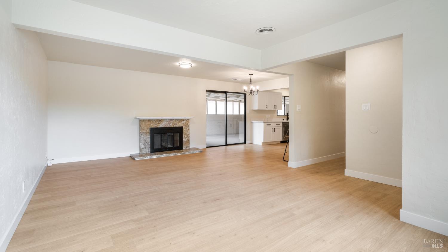65 Arlington Dr