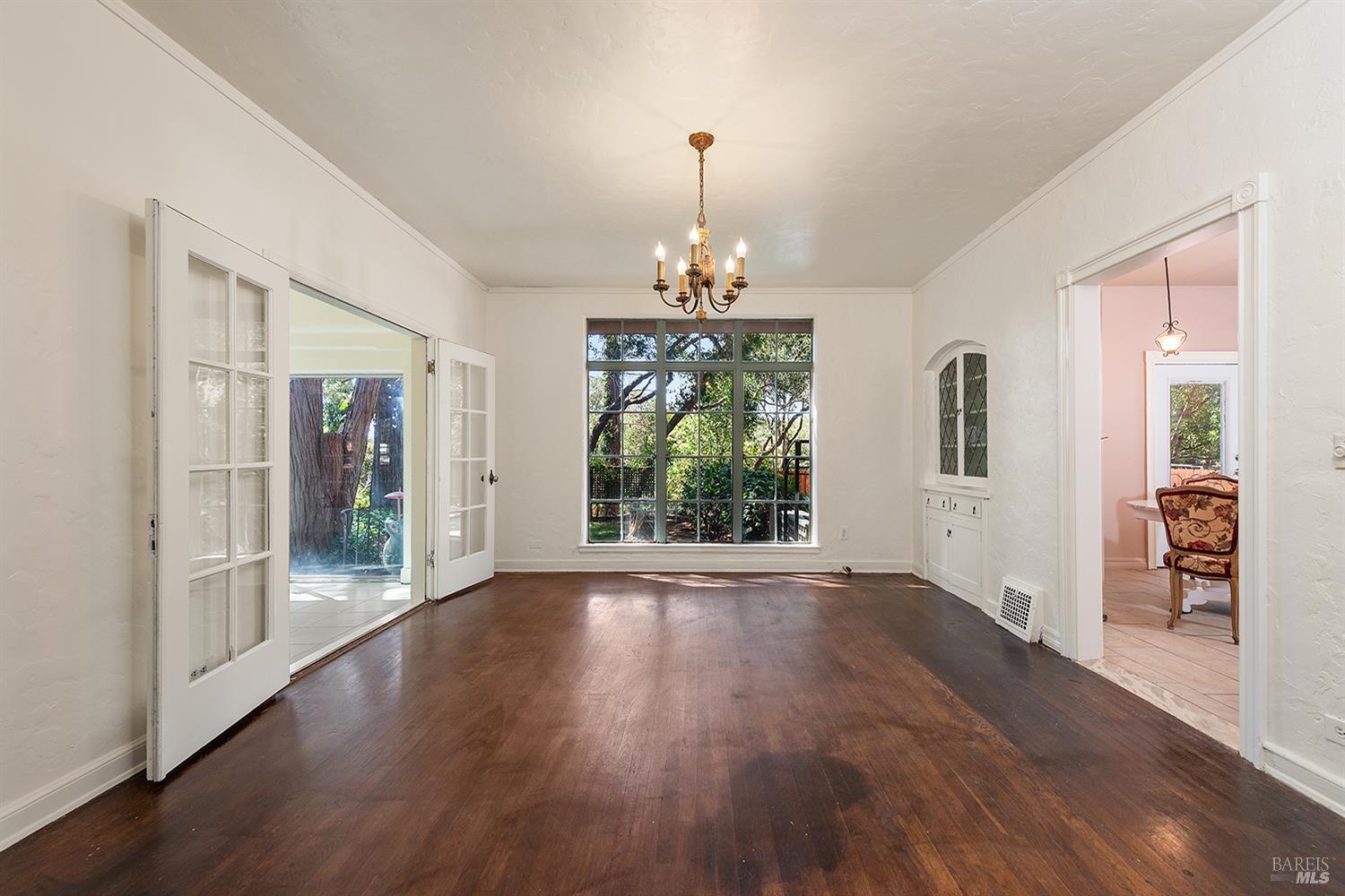 650-660 S Fitch Mountain Rd