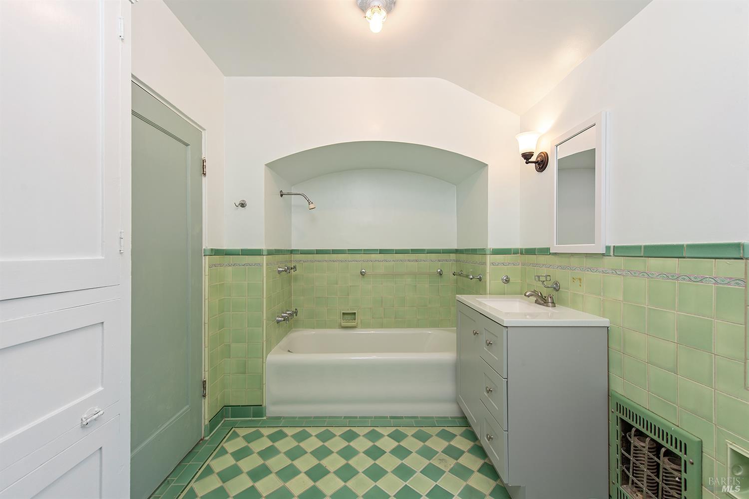 650-660 S Fitch Mountain Rd