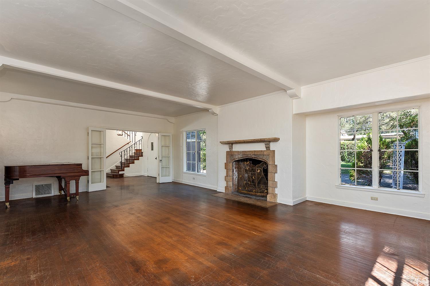 650-660 S Fitch Mountain Rd