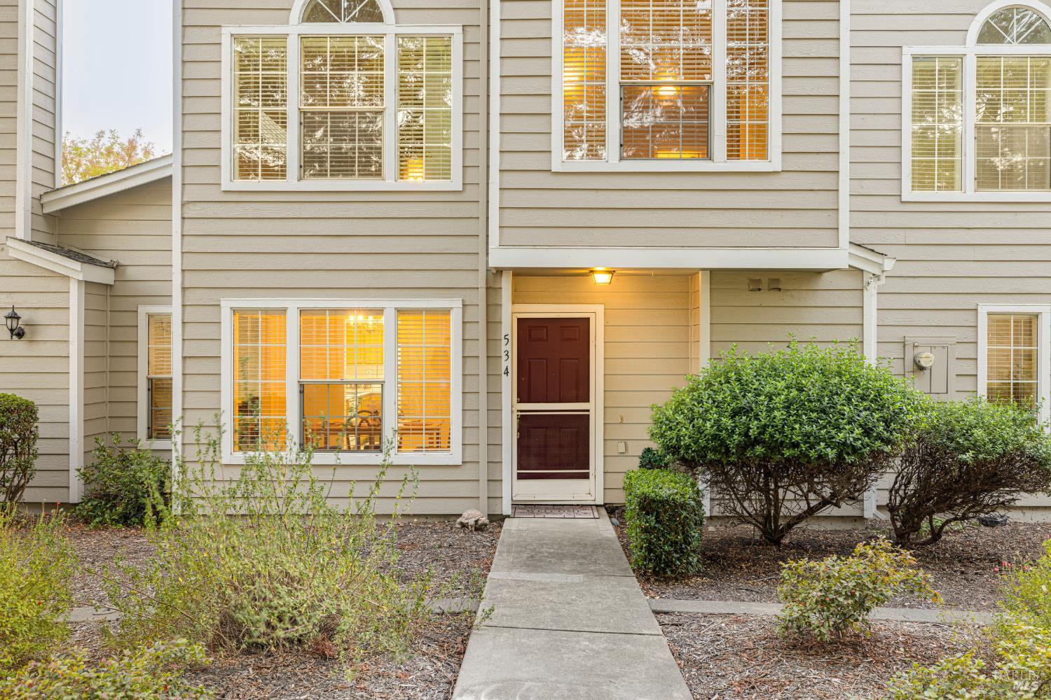 534 E Jasmine Circle