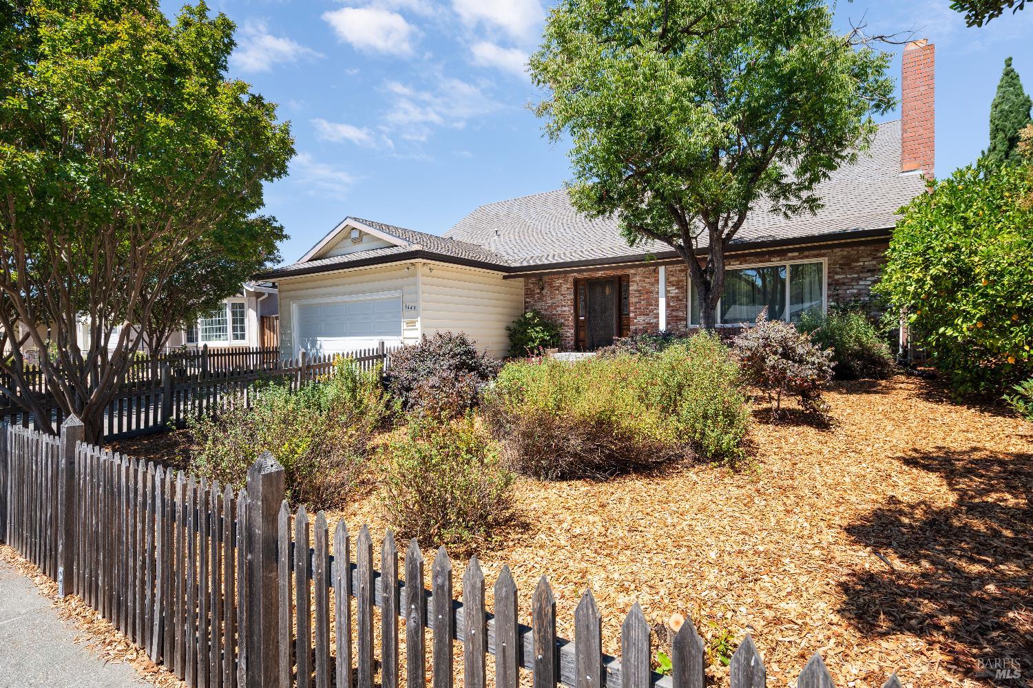 1645 Lauren Dr