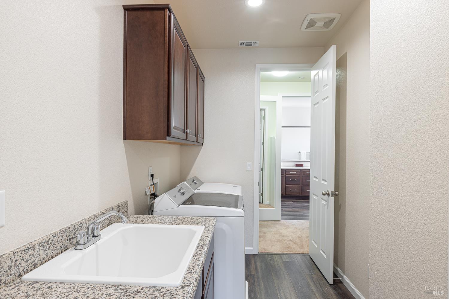1405 KINCADE Pl