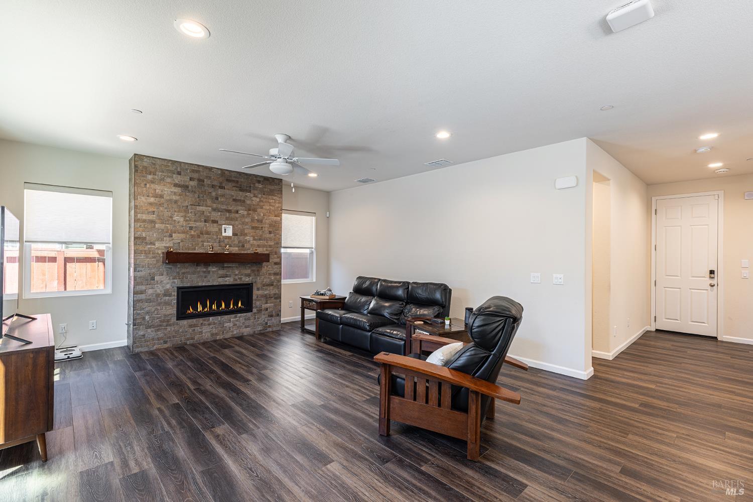 1405 KINCADE Pl